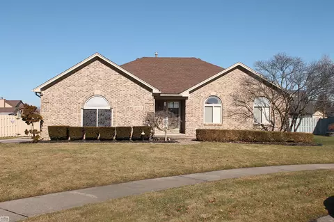 28807 Wales Ct, New Baltimore, MI 48047