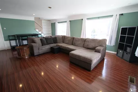 Living - 104 W Seventh, Monroe, MI 48161 photo 1 of 3