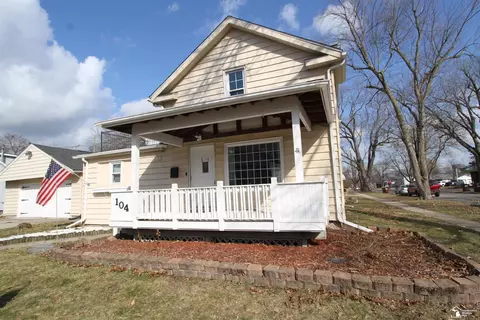 Exterior - 104 W Seventh, Monroe, MI 48161 photo 2 of 5
