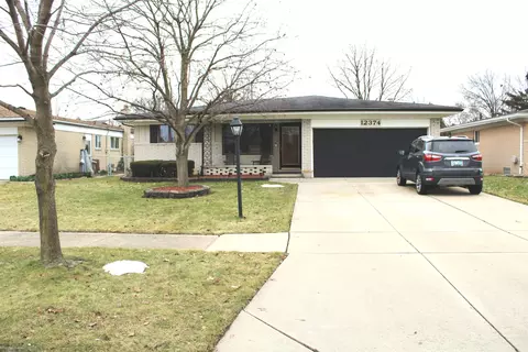 12374 Deming, Sterling Heights, MI 48312