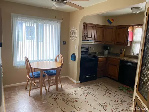 Kitchen - 508 S 18th, Escanaba, MI 49829 photo 5 of 7