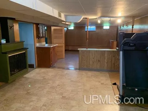 Kitchen - 508 S 18th, Escanaba, MI 49829 photo 6 of 7