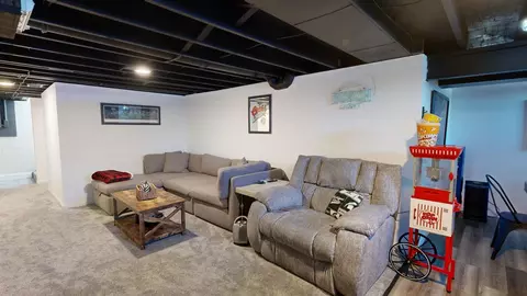 Living - 14271 Neff, Clio, MI 48420 photo 4 of 5