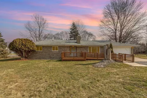 7976 Davis, Saginaw, MI 48604
