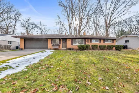 6032 Brynthrop, Shelby Township, MI 48316