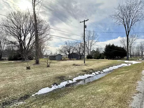Exterior - 1663 W Seidlers, Auburn, MI 48611 photo 6 of 14