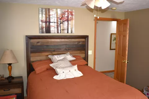 Bedroom - 4615 Salisbury, Gladwin, MI 48624 photo 6 of 17