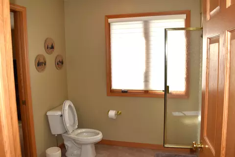 Bath - 4615 Salisbury, Gladwin, MI 48624 photo 6 of 9