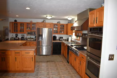 Kitchen - 4615 Salisbury, Gladwin, MI 48624 photo 1 of 9