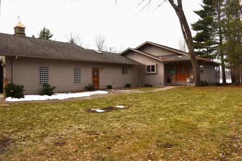 Exterior - 4615 Salisbury, Gladwin, MI 48624 photo 2 of 16