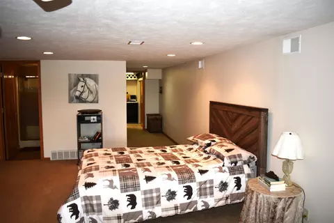 Bedroom - 4615 Salisbury, Gladwin, MI 48624 photo 9 of 17
