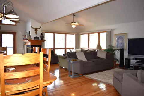 Living - 4615 Salisbury, Gladwin, MI 48624 photo 2 of 8