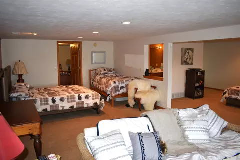 Living - 4615 Salisbury, Gladwin, MI 48624 photo 8 of 8