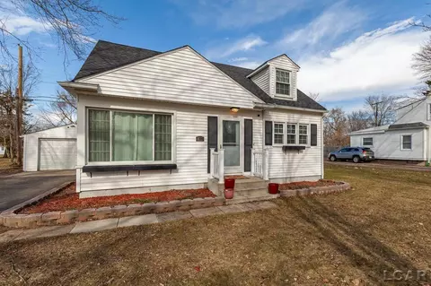 Exterior - 811 Murray, Tecumseh, MI 49286 photo 2 of 7