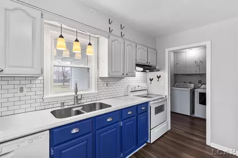 Kitchen - 811 Murray, Tecumseh, MI 49286 photo 3 of 4