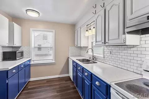 Kitchen - 811 Murray, Tecumseh, MI 49286 photo 2 of 4