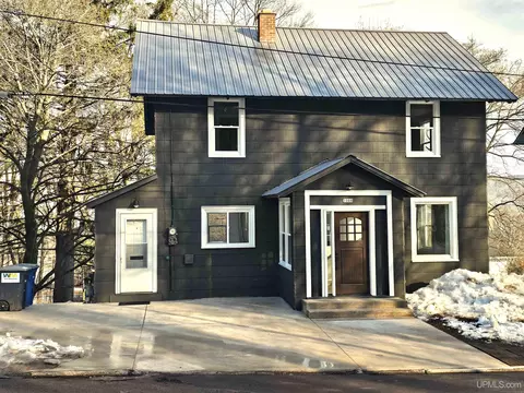 1008 E 5th, Houghton, MI 49931