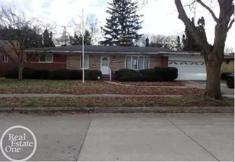 23322 Greencrest, Saint Clair Shores, MI 48080