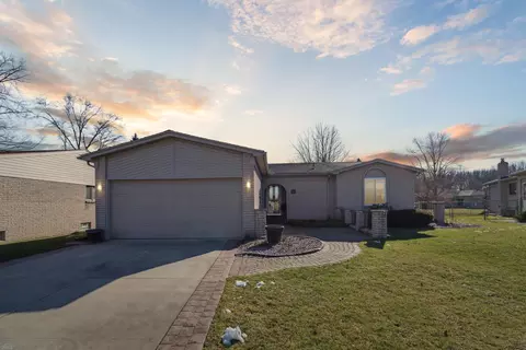 15762 Nader, Clinton Township, MI 48038
