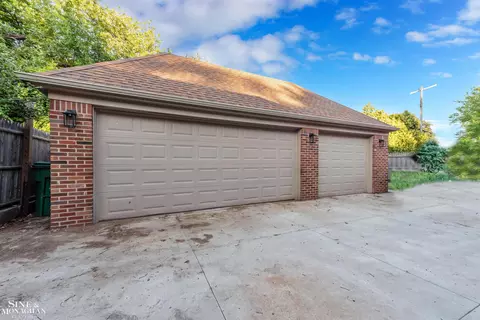 Exterior - 908 Trombley, Grosse Pointe Park, MI 48230 photo 8 of 13