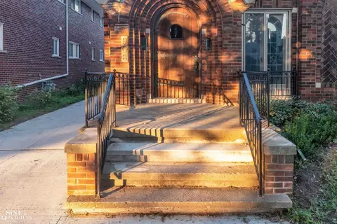 Exterior - 908 Trombley, Grosse Pointe Park, MI 48230 photo 9 of 13