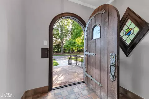 Entry Way - 908 Trombley, Grosse Pointe Park, MI 48230 photo 1 of 1