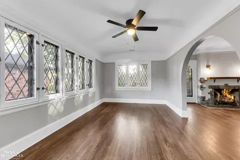 Living - 908 Trombley, Grosse Pointe Park, MI 48230 photo 3 of 5