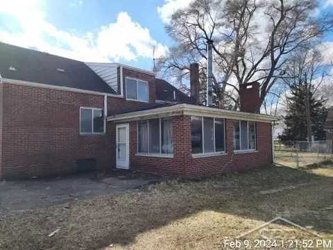 8985 Hack, Saginaw, MI 48601 photo 2