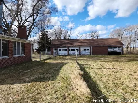 8985 Hack, Saginaw, MI 48601 photo 6