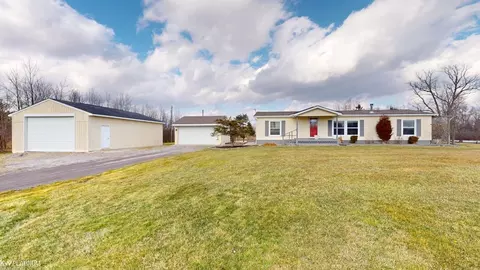 9002 Arnold, Ira, MI 48023