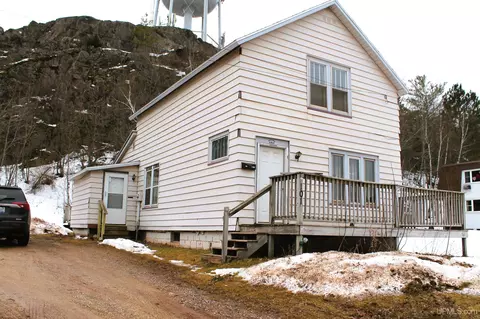 101 W Arch, Negaunee, MI 49866