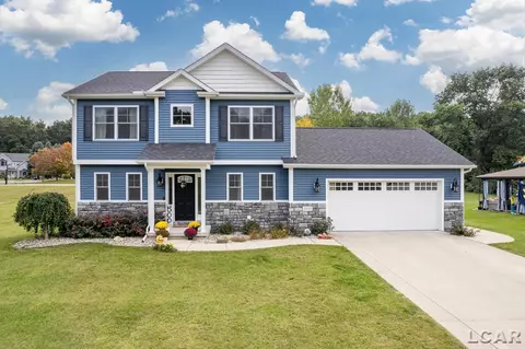 2353 Woodridge, Adrian, MI 49221