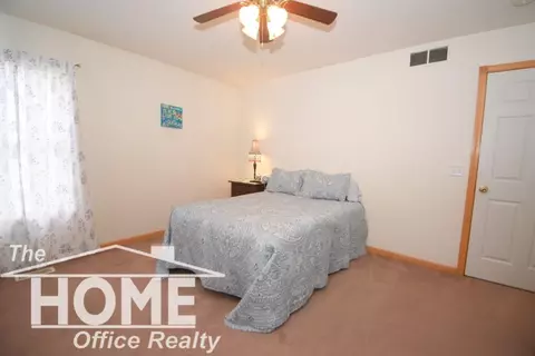 Bedroom - 1910 W King, Owosso, MI 48867 photo 3 of 9