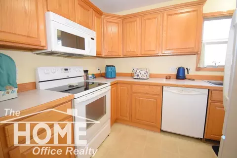 Kitchen - 1910 W King, Owosso, MI 48867 photo 5 of 5