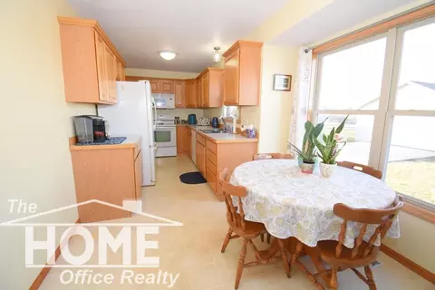 Kitchen - 1910 W King, Owosso, MI 48867 photo 1 of 5