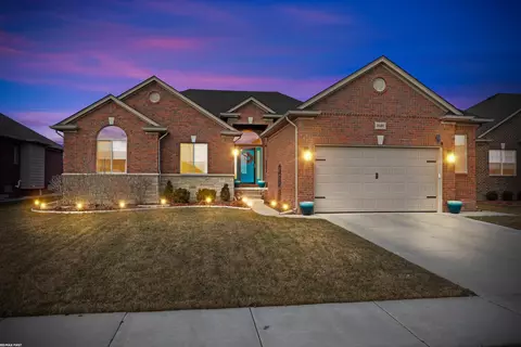 18401 Aqua, Macomb, MI 48042