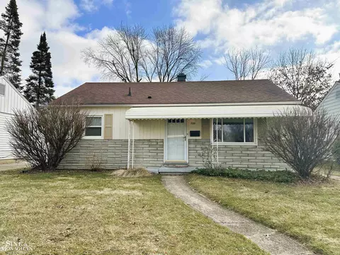 599 Kennedy Ave, Ypsilanti, MI 48198