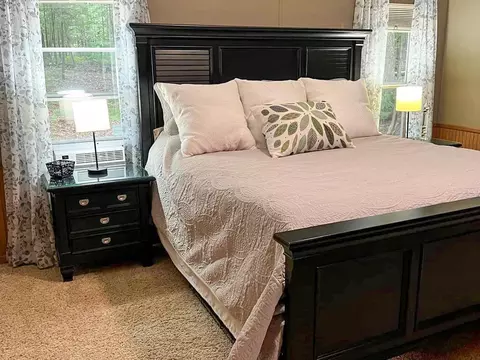 Bedroom - 4991 Queens Way, Gladwin, MI 48624 photo 1 of 6