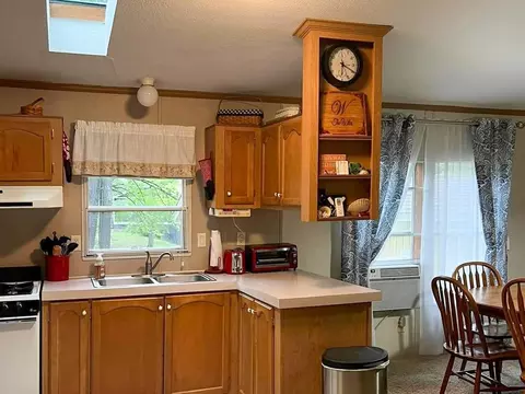Kitchen - 4991 Queens Way, Gladwin, MI 48624 photo 3 of 3