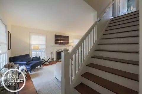 100 Mapleton, Grosse Pointe Farms, MI 48236 photo 3