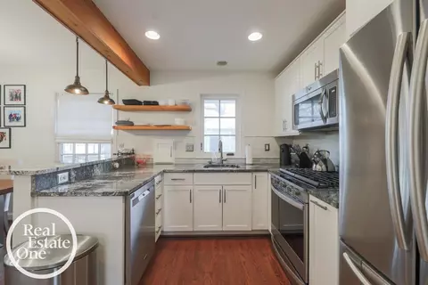 100 Mapleton, Grosse Pointe Farms, MI 48236 photo 10