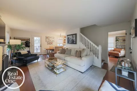 100 Mapleton, Grosse Pointe Farms, MI 48236 photo 5
