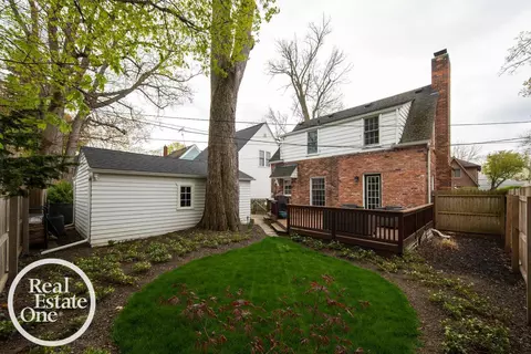 100 Mapleton, Grosse Pointe Farms, MI 48236 photo 25