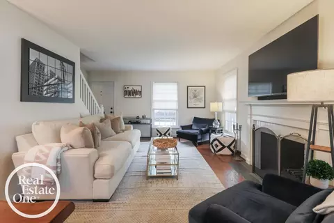 100 Mapleton, Grosse Pointe Farms, MI 48236 photo 6