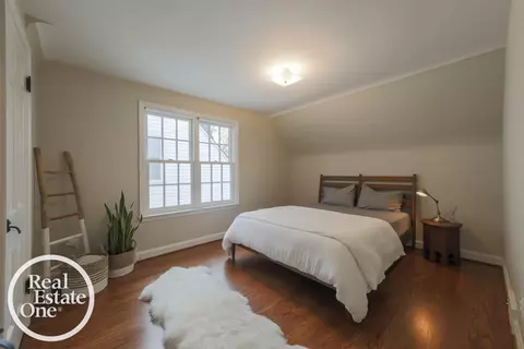100 Mapleton, Grosse Pointe Farms, MI 48236 photo 16