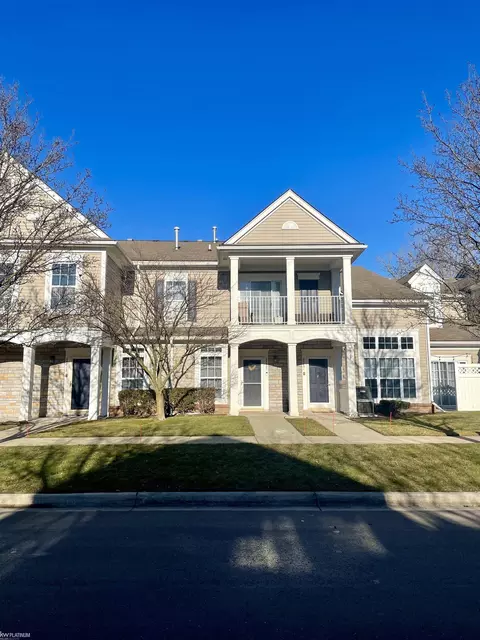 25827 Maritime Cir N, Harrison Township, MI 48045