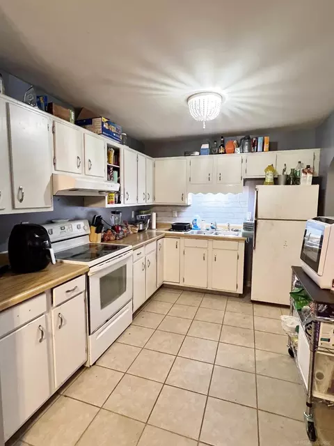 56 W Morgan St, Sandusky, MI 48471 photo 2