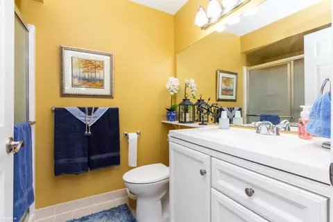 Bath - 50197 Pepper Tree, Macomb, MI 48044 photo 3 of 5