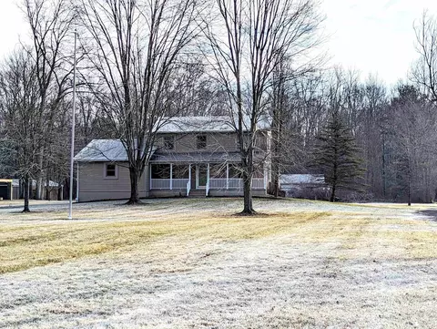 22613 Dickinson, New Boston, MI 48164