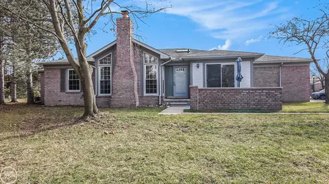 48940 Chesapeake, Shelby Township, MI 48316